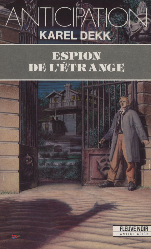 Espion de l'étrange