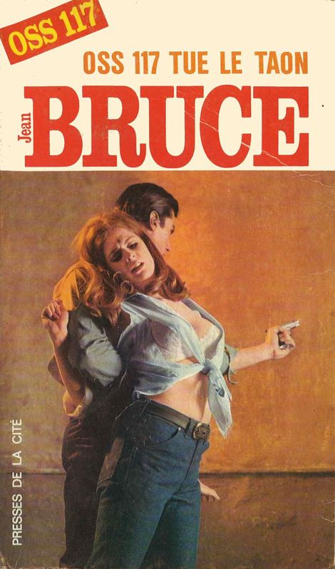 OSS 117 tue le taon