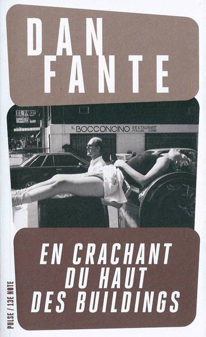 En crachant du haut des buildings