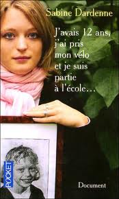 J'avais douze ans, j'ai pris mon vélo je suis partie à l'école...