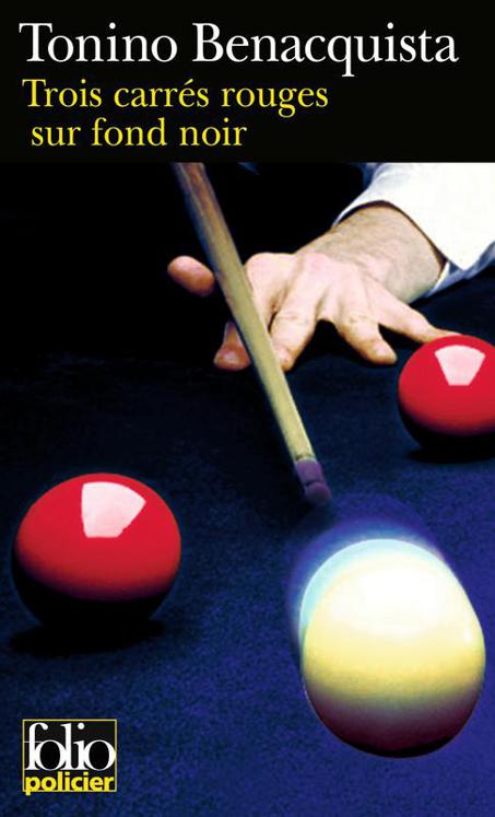 Trois carrés rouges sur fond noir